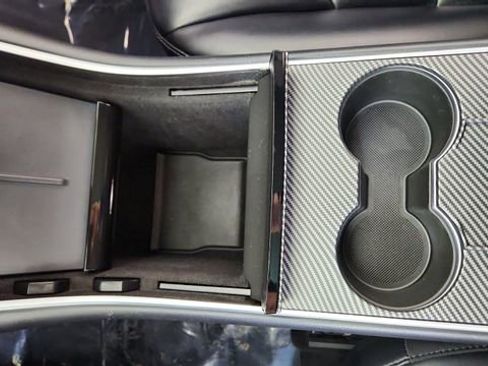 Used 2021 Tesla Model Y Long Range image 50