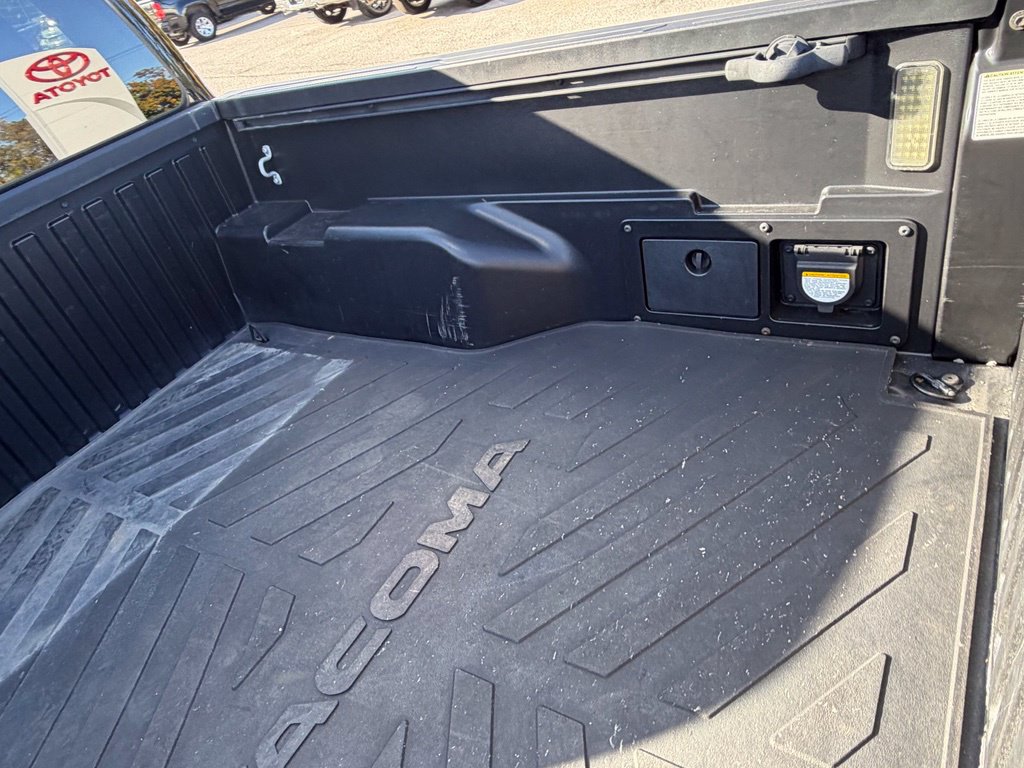 Used 2021 Toyota Tacoma TRD Pro AWD/4WD image 44