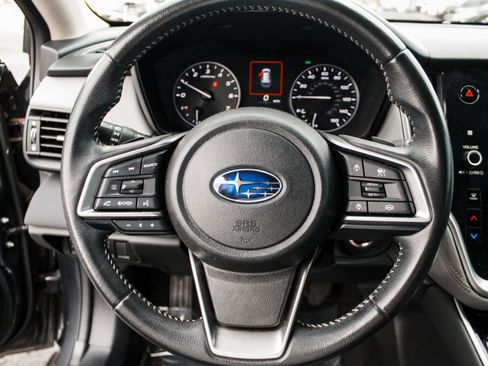 Used 2024 Subaru Outback Premium AWD/4WD image 11