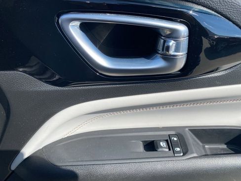 Used 2022 Jeep Compass Limited w/ Sun and Sound Group image 11