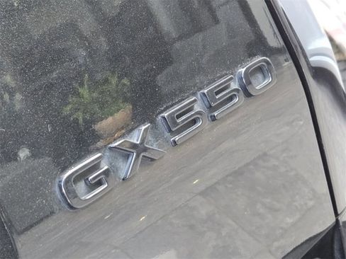Certified 2024 Lexus GX 550 w/ Accessory Package (Z1) image 11