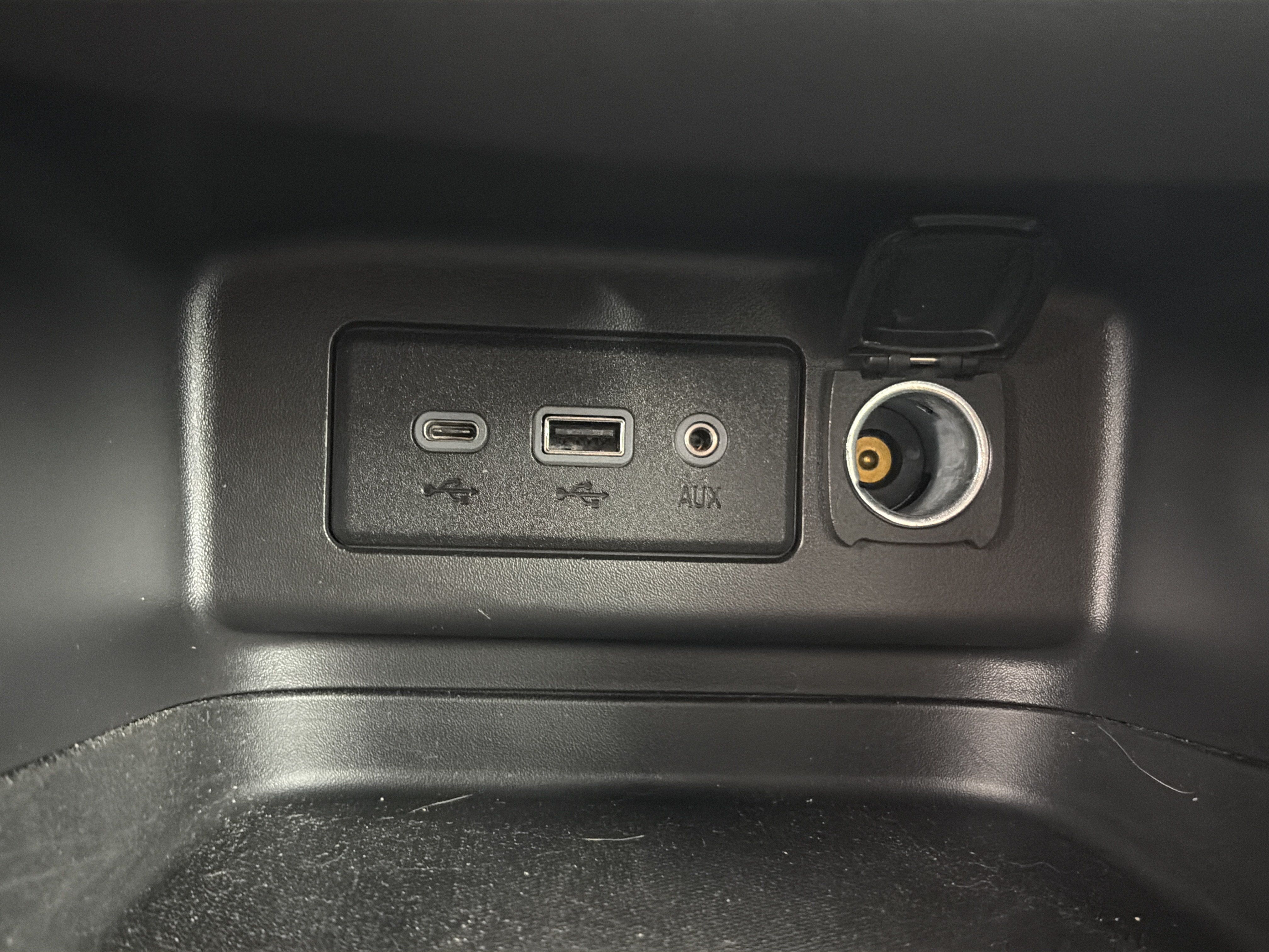 Used 2024 Chevrolet Equinox LT w/ LPO, Floor Liner Package AWD/4WD image 26