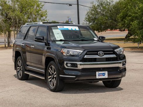Used 2024 Toyota 4Runner Limited AWD/4WD image 2
