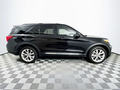 Used 2023 Ford Explorer Platinum w/ Technology Package AWD/4WD image 9