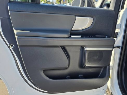 Used 2025 Ford Expedition Max Active AWD/4WD image 26