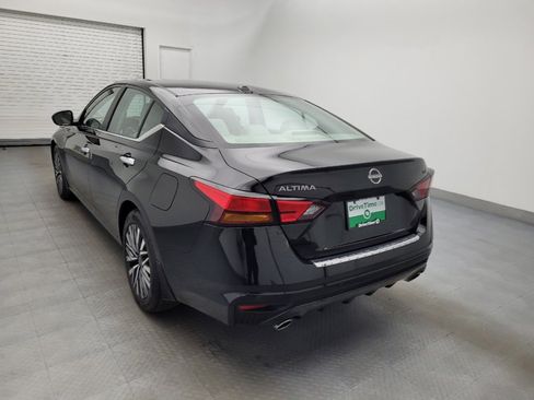 Used 2023 Nissan Altima 2.5 SV w/ SV Premium Package image 5