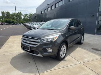 Used 2019 Ford Escape SE image 1