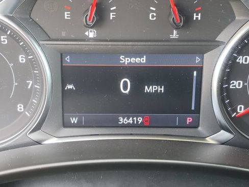 Used 2024 GMC Terrain SLT FWD image 35
