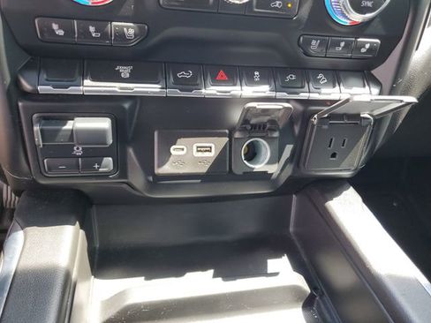 Used 2022 GMC Sierra 2500 AT4 AWD/4WD image 25