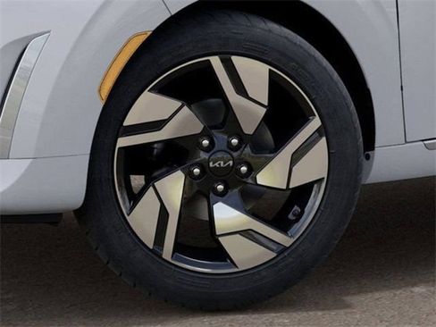 New 2025 Kia Soul GT-Line w/ GT-Line Technology Package FWD image 11