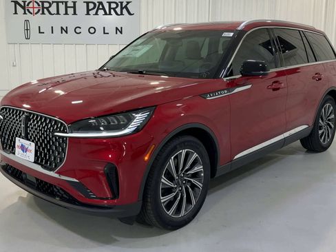 New 2026 Lincoln Aviator 2WD image 5