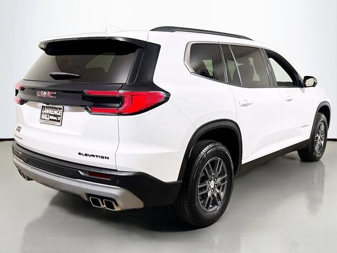 Certified 2025 GMC Acadia Elevation FWD image 4