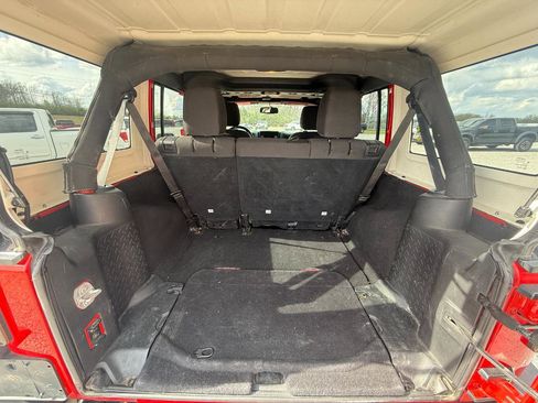 Used 2016 Jeep Wrangler Unlimited Sport w/ Quick Order Package 24S image 9