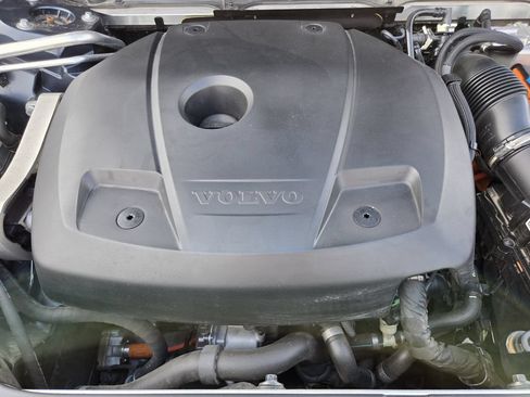 Used 2023 Volvo XC90 T8 Plus AWD/4WD image 33