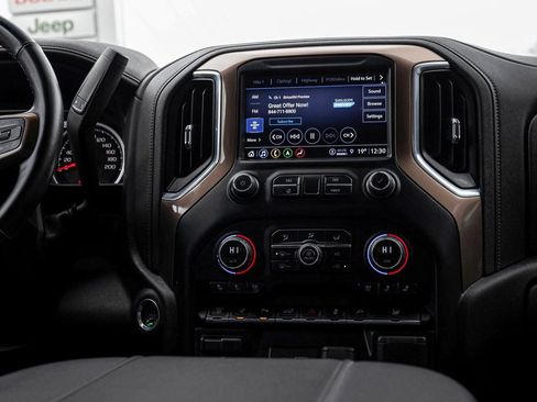 Used 2023 Chevrolet Silverado 2500 High Country image 22