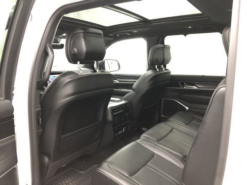 Certified 2024 Jeep Wagoneer Series I 4x4 w/ Premium Group I image 16