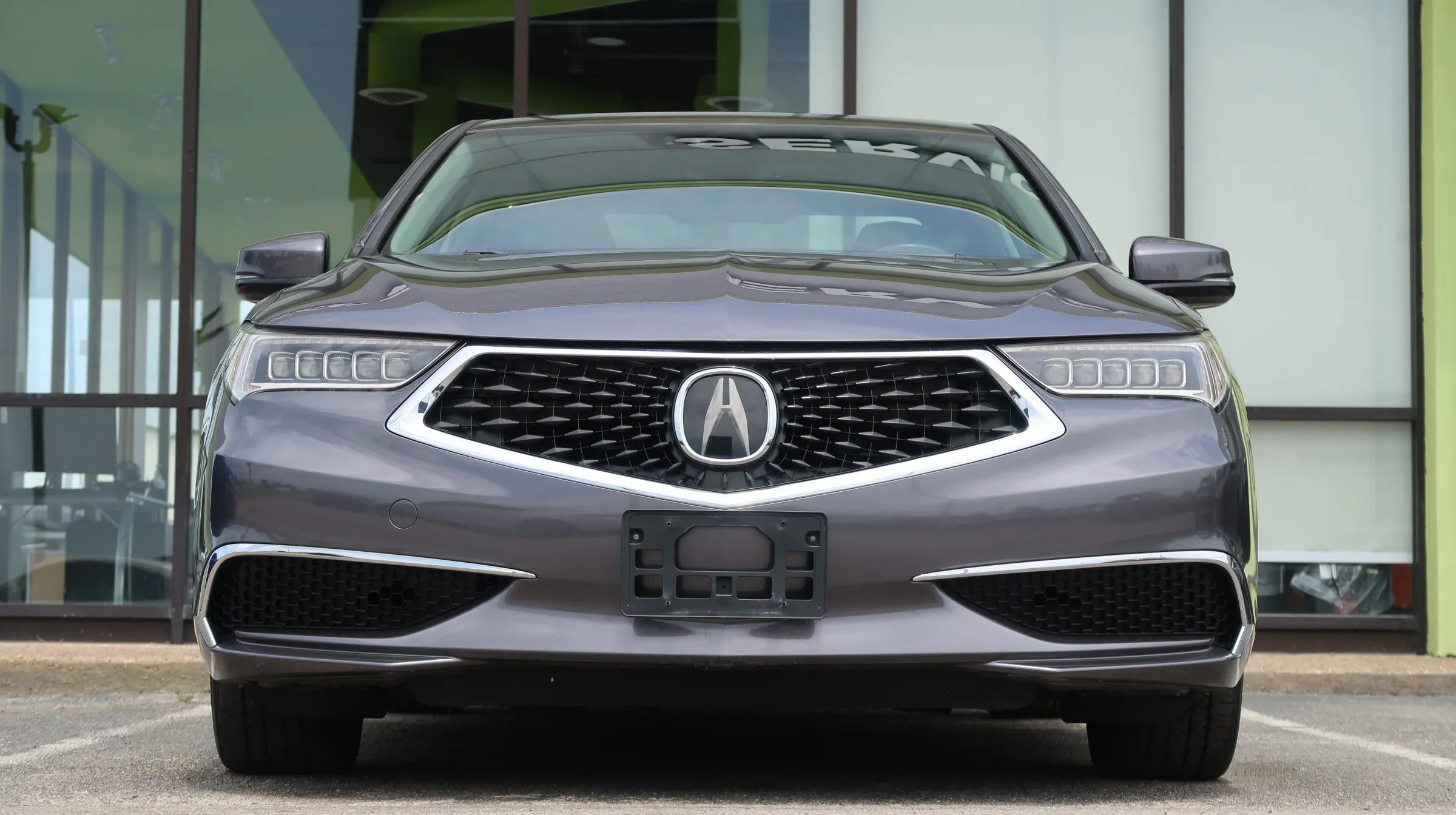 Used 2018 Acura TLX w/ Technology Package FWD image 2