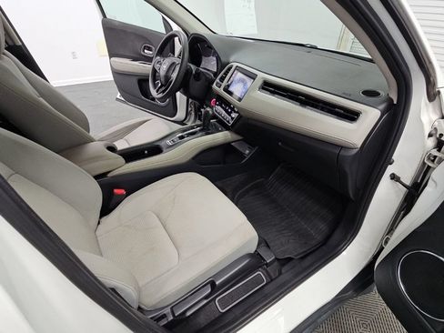 Used 2019 Honda HR-V EX image 36
