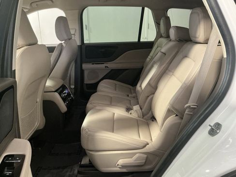 Used 2023 Lincoln Aviator AWD image 23