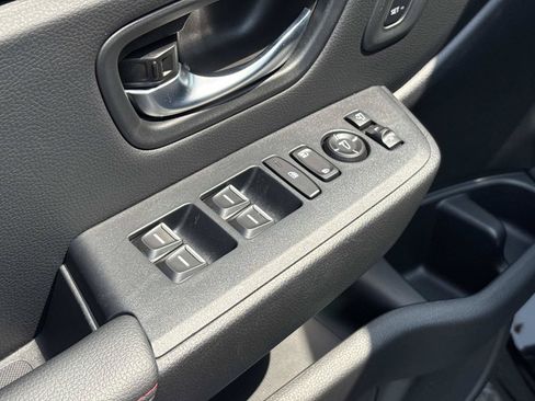 Used 2025 Honda Pilot Black Edition image 14