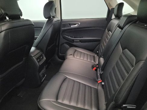 Used 2019 Ford Edge SEL w/ Equipment Group 201A AWD/4WD image 18