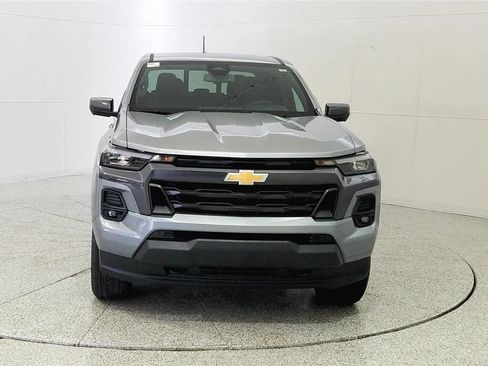 New 2026 Chevrolet Colorado LT w/ LT Convenience Package AWD/4WD image 2