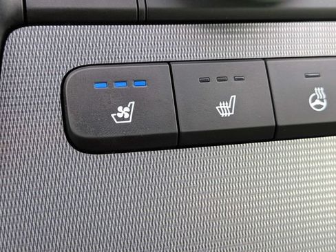 Certified 2025 Hyundai Palisade Calligraphy FWD image 27