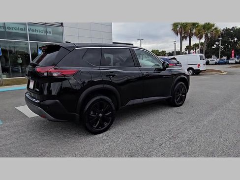 Used 2023 Nissan Rogue SV image 33