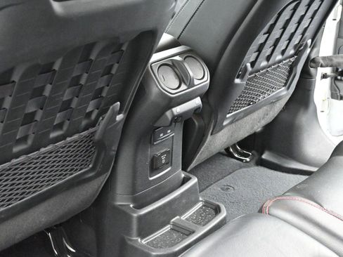 Used 2022 Jeep Wrangler Unlimited Rubicon w/ Cold Weather Group image 30