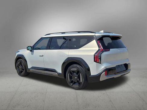 Certified 2024 Kia EV9 GT-Line AWD/4WD image 4