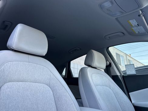 Used 2023 Hyundai Kona SE w/ Cargo Package image 17