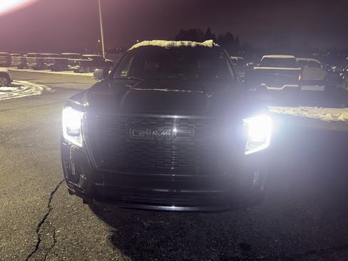 Used 2024 GMC Yukon XL Denali Ultimate image 2