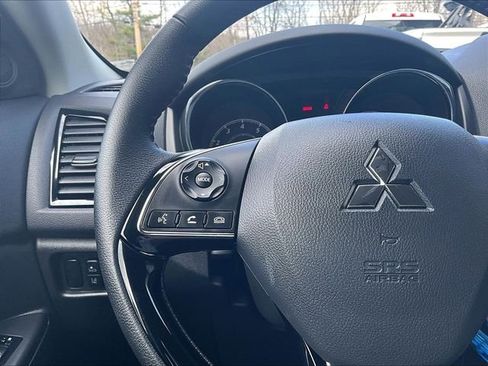 Used 2025 Mitsubishi Outlander Sport AWD image 23