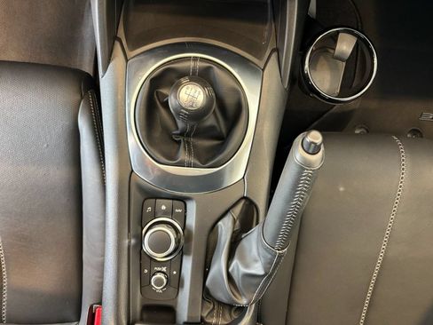 Used 2023 MAZDA MX-5 Miata Grand Touring RWD image 19