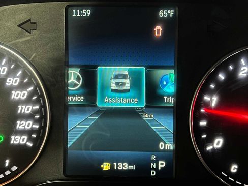 Used 2025 Mercedes-Benz Sprinter 2500 image 25