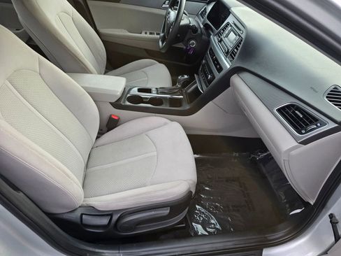 Used 2017 Hyundai Sonata SE image 11