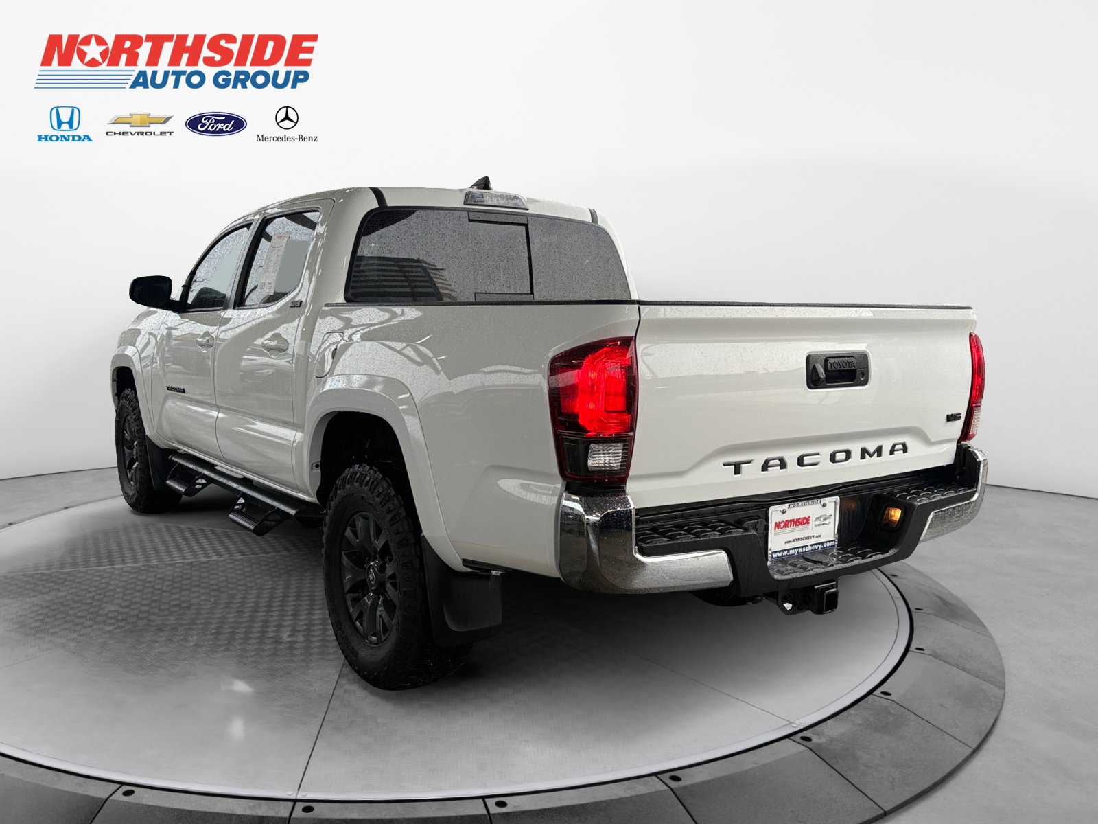Used 2023 Toyota Tacoma SR5 RWD image 5