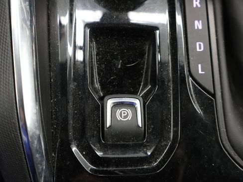 Used 2024 GMC Canyon Elevation w/ Elevation Premium Package AWD/4WD image 48