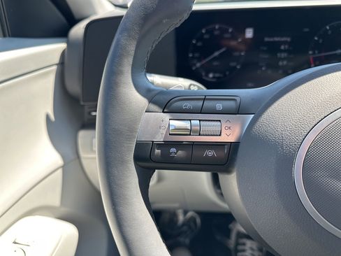 Used 2025 Hyundai Kona Limited AWD/4WD image 53