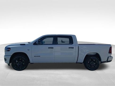 New 2026 RAM 1500 4x4 Crew Cab image 2