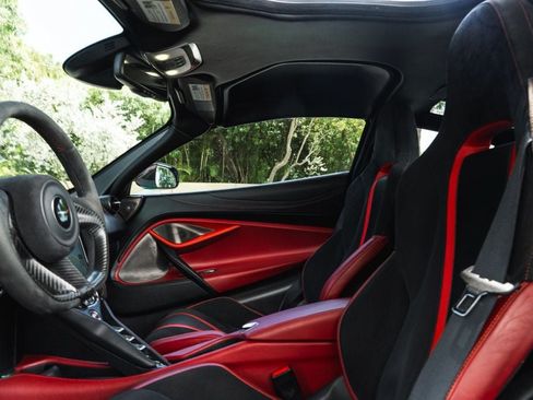 Used 2018 McLaren 720S Performance RWD image 15