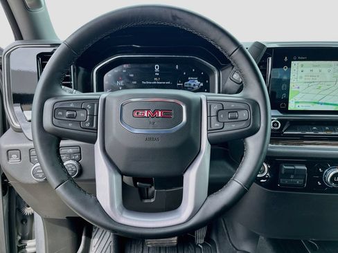 Used 2025 GMC Sierra 1500 Elevation AWD/4WD image 11