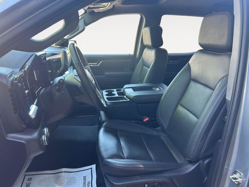 Used 2025 GMC Sierra 1500 SLT AWD/4WD image 9