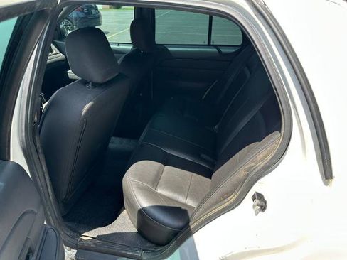Used 2010 Ford Crown Victoria Police Interceptor image 8