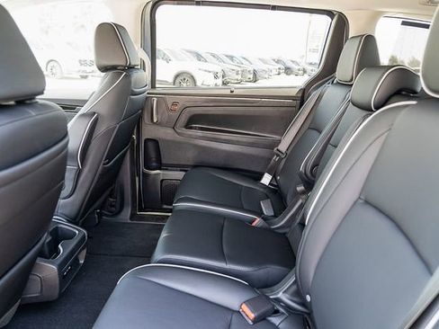 New 2026 Honda Odyssey Touring image 12