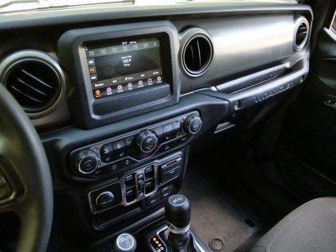 Used 2023 Jeep Wrangler Unlimited Sport AWD/4WD image 14