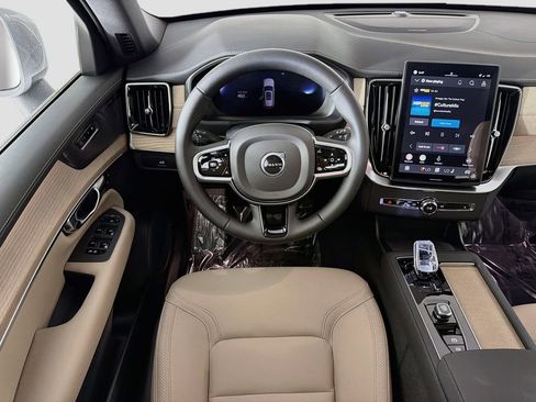 New 2026 Volvo XC90 B6 Plus w/ Protection Package Premier AWD/4WD image 24