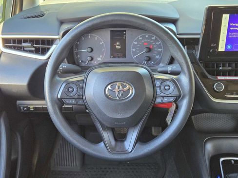 Used 2025 Toyota Corolla LE image 16