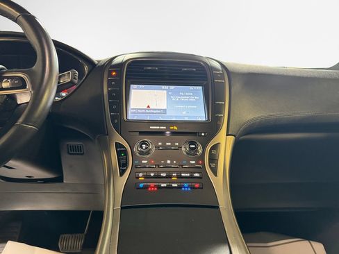 Used 2020 Lincoln Nautilus Reserve AWD/4WD image 22