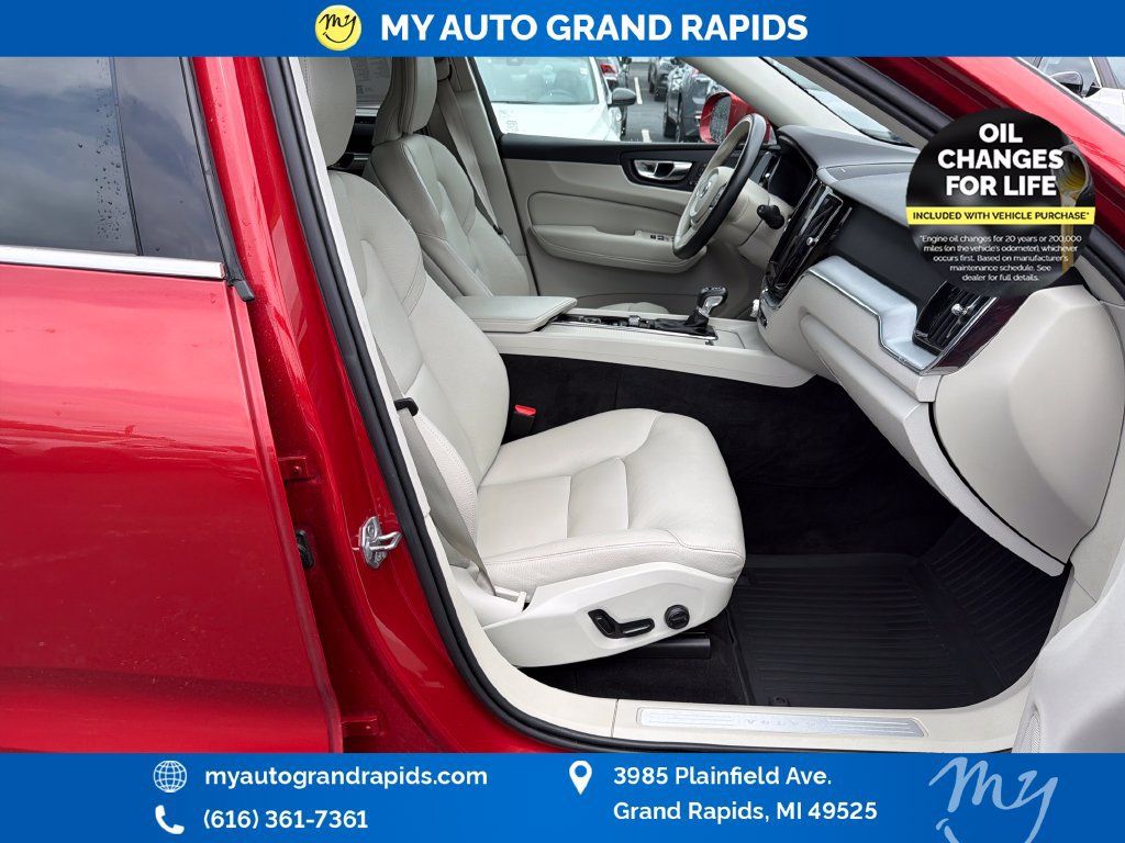 Used 2019 Volvo XC60 T6 Momentum w/ Protection Package Premier AWD/4WD image 24
